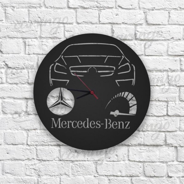 Mercedes Figürlü Ahşap Duvar Saati